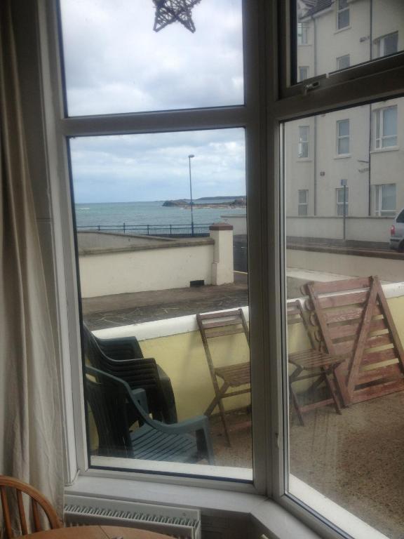 Causeway Coast Independent Hostel ポーツチュワート エクステリア 写真